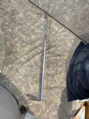 soyuducu sumqayıtda: Maqaza uçun divara vurulan geyim asmaq uçun ekonom paneller. Refleri — 3