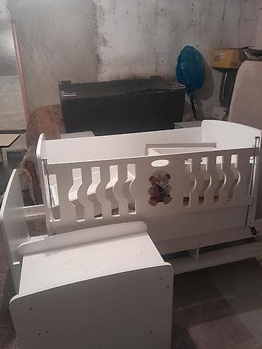 Uşaq mebeli: Oğlan və qız üçün, Dördbucaq, Beşik, Matrassız, Yellənmə mexanizm ilə — 3