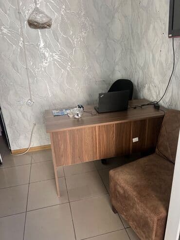 ofis masası 2. el: İşlənmiş, Dördbucaq masa — 3