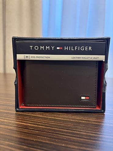 Tommy Hilfiger kişi pulqabısı – orijinal dəri, qutu daxilində. -