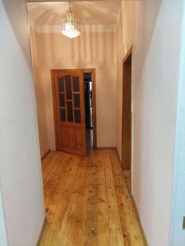 ehmedlide menziller: Əhmədli metrosuna yaxin Narqilə kafesinə yaxin 2 mertebeli binanın — 11