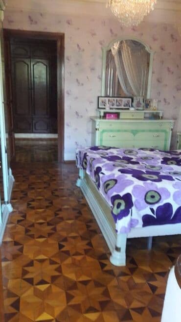 7 ci mikrorayon köhnə tikili: Bakı, 4 otaqlı, Köhnə tikili, m. Xətai, 130 kv. m — 4