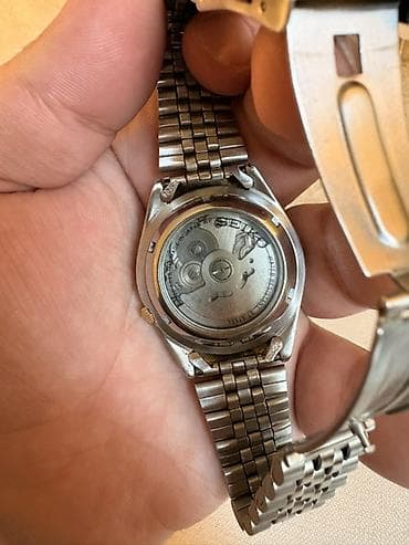 saat alan: Seiko 5 saatı. Tam original və problemsizdir. Türkiyədən auksiondan — 2
