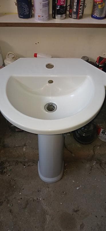 boru: Ağ rəngli ayaqlı lavabo (piyedestal tip) - Material — 1