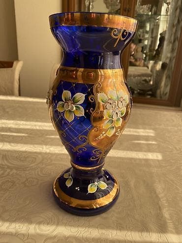 Bir vaza, Bogem şüşəsi