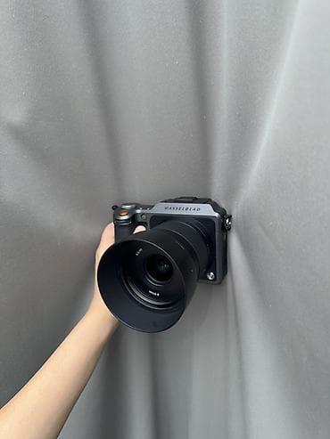 Hasselblad orta format rəqəmsal fotoaparat və genişbucaqlı obyektiv - lalafo.az -da Hasselblad orta format rəqəmsal fotoaparat və genişbucaqlı obyektiv -