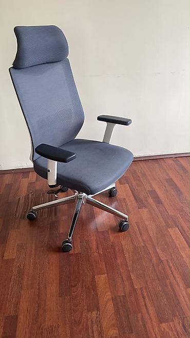 Ofis mebel dəsti Tərkibi: - Böyük rəhbər masası – taxta (qoz rəng — 2