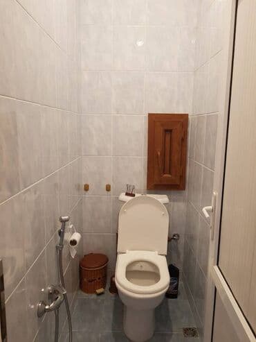 bina az musfiq qesebesi kohne tikili: Xətai metrosunun yaxınlığında 4 mertebeli binanın 4-cü mərtəbəsində — 4