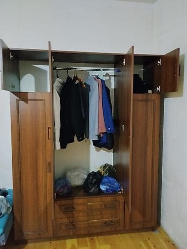 seyf qapilar 2019: İşlənmiş, 4 qapılı, Güzgülü, Qəhvəyi, Digər material, Açılan, Düz dolab — 2