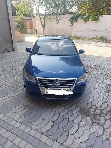 larzon disk: Volkswagen Passat sedan – mavi rəng. Xüsusiyyətlər: - Kuzov: 4 qapılı — 1