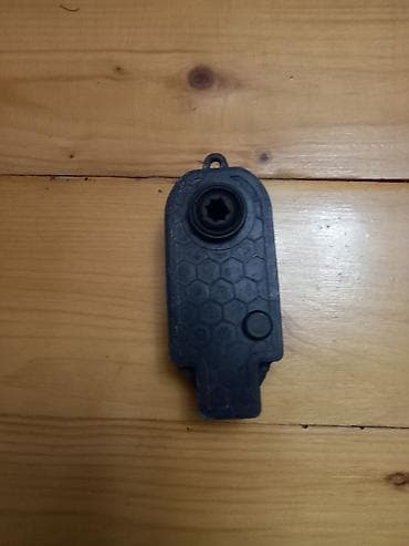 Yağlar və avtokimyəvi maddələr: Məhsul: Avtomobil üçün yan işıq dəsti və plastik montaj kronşteynləri — 3