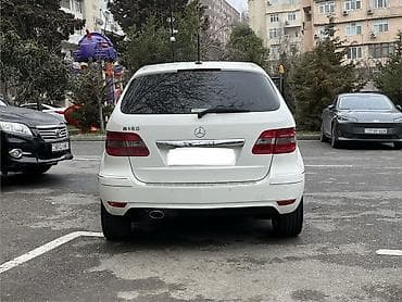 mercedes benz a 160: Mercedes-Benz B 180 – ağ rəngli, 5 qapılı kompakt hetçbek. İdeal — 4