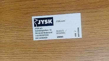 stol ustul: JYSK yemək/iş masası – təbii ağac teksturalı, iri ölçülü, minimal — 3