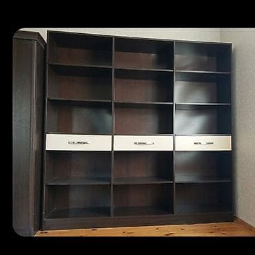 - Məhsul: Açıq rəfli kitab şkafı - Material: Laminat/MDF - Rəng: Tünd