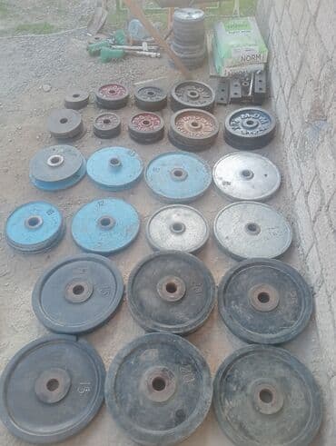 боксерская груша купить в баку: Kilosu 2azn ve 2.5azn satılır tək təkde satılır EF 50 çəki daşları — 2