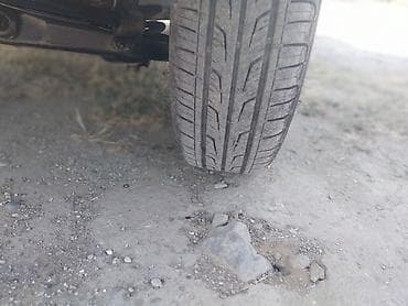 nissan satisi: VAZ 2107, ağ rəng, sedan gövdə. Klassik kvadrat dizayn, xrom ön — 6