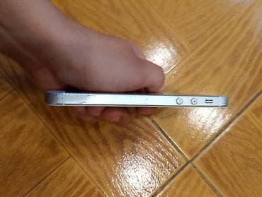 iphone 5 's: IPhone 5s, 16 GB, Gümüşü — 4