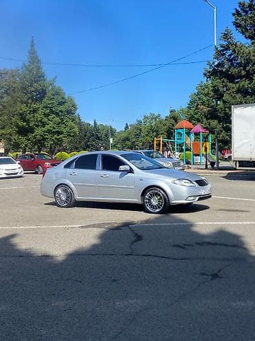turbo az honda crv: Daewoo Gentra: 0.7 l | 2014 il Sedan — 2
