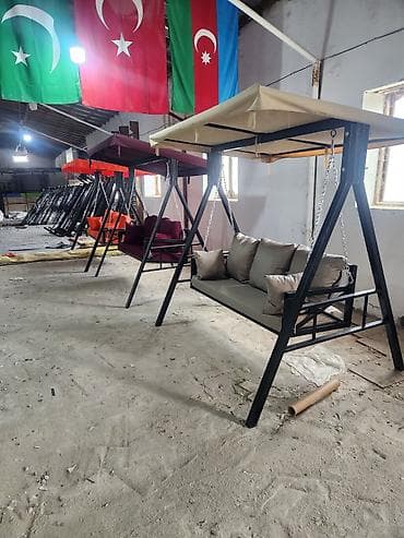 Bağ-baxça yelləncəkləri – dəmir konstruksiyalı, damlı model -