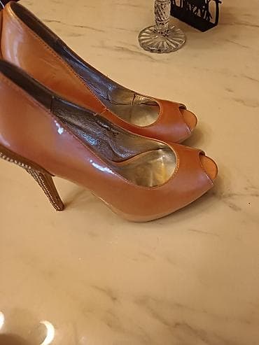 il: - Qadın ayaqqabısı – açıq burunlu, stiletto topuqlu - Rəng — 3