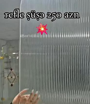 Refle şüşə – incə zolaqlı teksturaya malik dekorativ şüşə panel. İşığı — 1