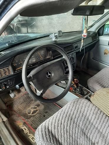 diffuser satisi: Mercedes-Benz 190 (W201): 1.8 l | 1991 il Sedan — 2