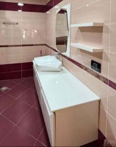 Ölçüləri: Eni: 135 sm, Dərinlik 52 sm, Hündürlük 45. Demək olar