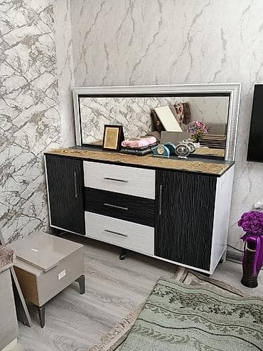 Yaxşı veziyyetdedi Seliqeli istifade edilib Ciziqi qiriğı Yoxdu — 1