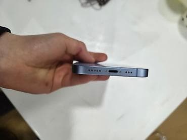 prodat iphone: IPhone 14, Mavi, Face ID — 3