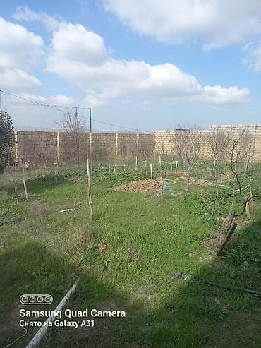 2 mərtəbəli fərdi yaşayış evi və həyətyanı sahə - Tikili: 2 mərtəbə
