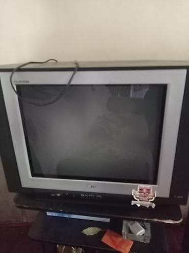 Məhsul: Köhnə tip kineskop (CRT) televizorlar – 2 ədəd Təsvir: - — 2