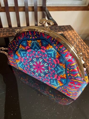 ağ qadın cantaları: Klatç, Yeni — 2