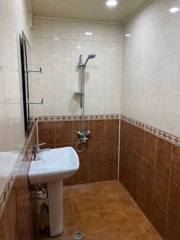 kirayə evlər 1 otaqlı: Köhnə Günəşlidə yaxın 9 mertebeli binanın 5-ci mərtəbəsində yerləşən — 5