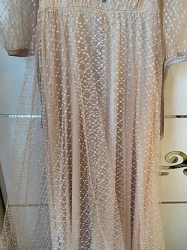 qizil sat: 80 manata alınıb.yari qiymetine satilir,Razmer S dir.boy 160 uygun — 2