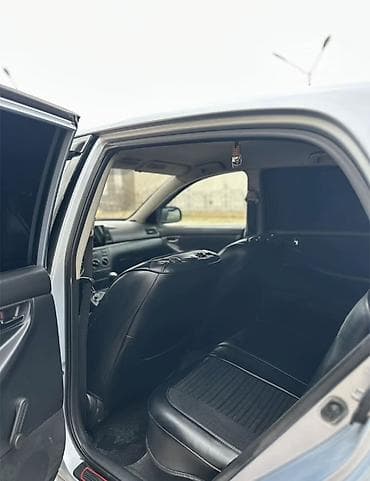 traktor belarus 892: Toyota carolla 2005 sedan salonu – orijinal, funksional və səliqəli — 2