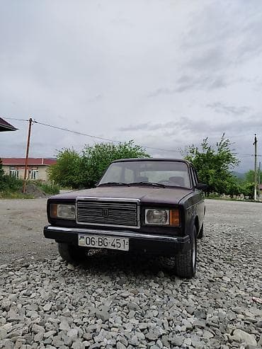 prado 120 kuza: VAZ 2107 sedan - Kuzov: 4 qapılı sedan, bənövşəyi rəng. Klassik — 1