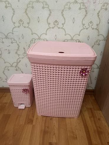 Tullantı qabları: İki hissəli plastik dəst – paltar səbəti və pedallı zibil qutusu - — 1
