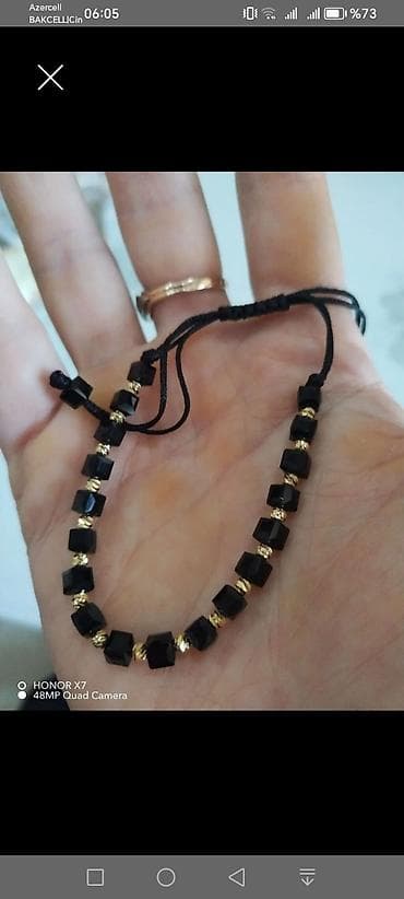 Бижутерия: Qara muncuq qolbaq - Dizayn: Qara rəngli kub formalı muncuqlar və — 1