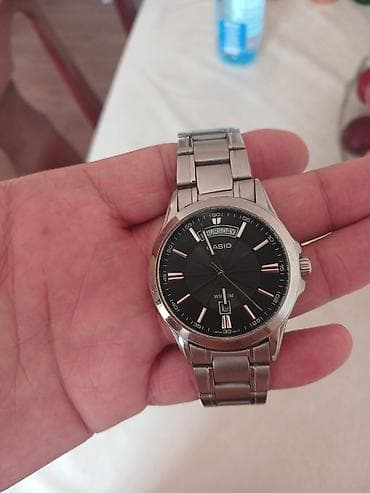 Casio kişi qol saatı - Korpus və bilərzik: paslanmayan polad, klassik