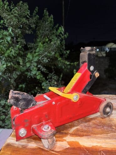 120 гидравличечесий углообжимной пресс для соединен: Yeni Hidravlik Domkrat, Maksimum yükqaldırma: 3 t, Ödənişli çatdırılma — 2