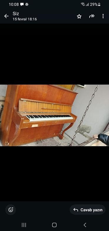 Upright pianino - Korpus: taxta (klassik qəhvəyi rəng), yığcam