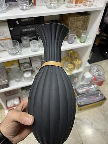 Vazalar: Vaza dəsti, Keramika — 8