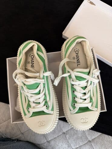 Toy paltarları və aksesuarları: Məhsul: Yaşıl-ağ rəngli qadın krossovkaları - Brend: CHANEL (logo ön — 2