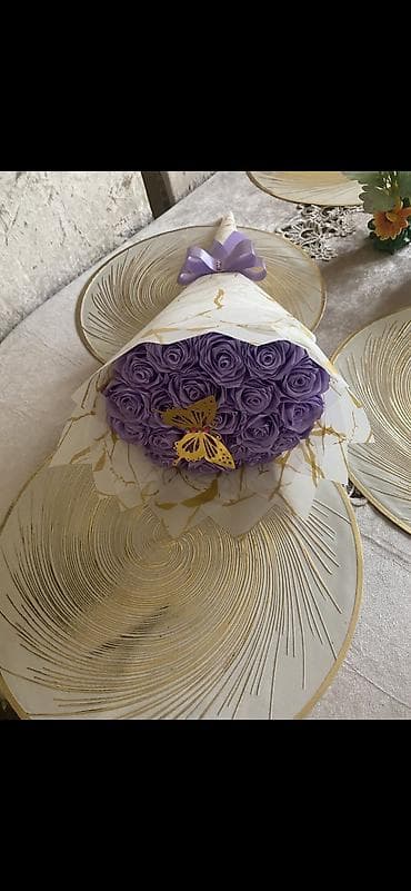 Satilirlar endirim olub .Buketler 20-15-10m.Gelincikler 7-10-15m