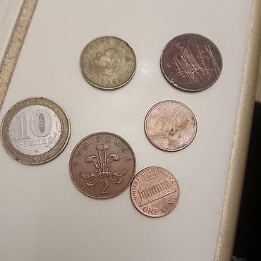 Книги и журналы: Beynəlxalq köhnə sikkələr dəsti Dəstdə müxtəlif ölkələrdən fərqli — 2