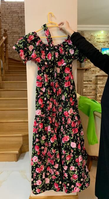 kişi ucun klassik qara kostyum: 1 defe geyinilib. Yenidir. 80 manata alinib — 1