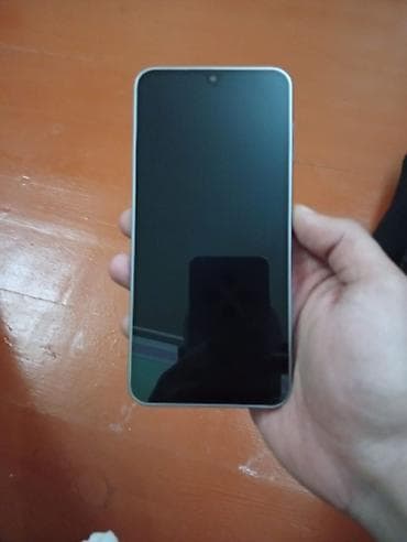 iphone 18 qiymeti: Samsung Galaxy A17, rəng - Gümüşü, Barmaq izi — 1