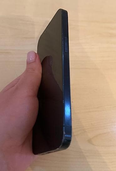 iphone qulaqliq: IPhone 13, Qara — 5