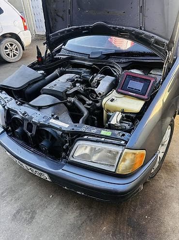 range rover 1999: Mercedes-Benz 200: 2 l | 1995 il Sedan — 1