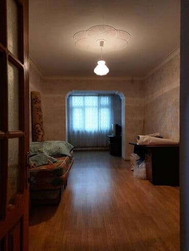 sumqayıtda 1 otaqlı evlərin qiyməti: Bakı, 4 otaqlı, Köhnə tikili, 100 kv. m — 2